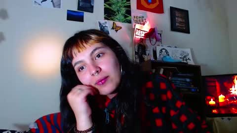 Snapshot of sweetie_maryy chatting on 02.24.25 Maria my insta sweetie maryy online show from 02.24.25