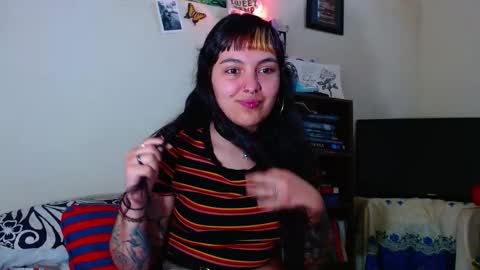 Snapshot of sweetie_maryy chatting on 02.25.25 Maria my insta sweetie maryy online show from 02.25.25