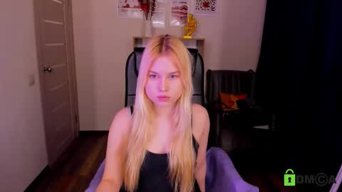 Mia online show from 02.12.26