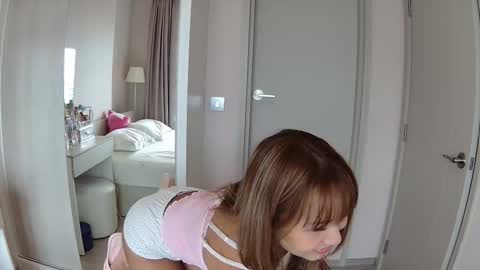 Snapshot of sweetie_natasha chatting on 09.27.25 Sweetie Natasha online show from 09.27.25