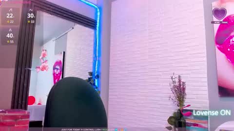 Snapshot of sweetieandjuiicy chatting on 02.18.25 Call me Nataly online show from 02.18.25