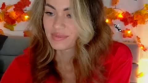 Snapshot of sweetiedarlingxoxox chatting on 10.27.25 Daddy Babby Girl online show from 10.27.25