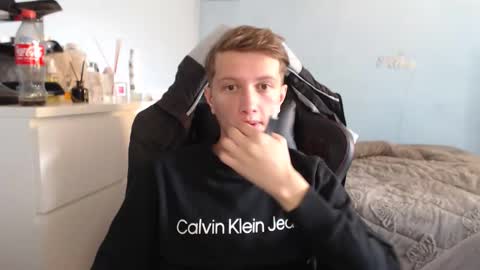 Snapshot of sweetieecreamy chatting on 11.02.25 Cat online show from 11.02.25