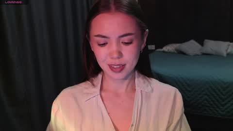 sweetieee_kira online show from 04.10.26