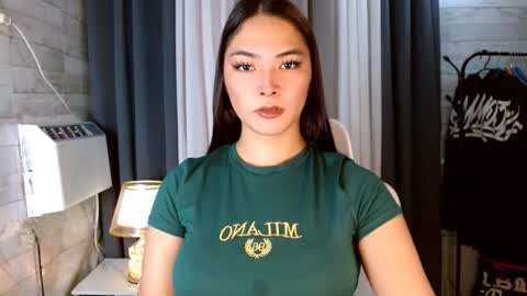 Snapshot of sweetiefox1 chatting on 11.07.25 sweetiefox1 online show from 11.07.25