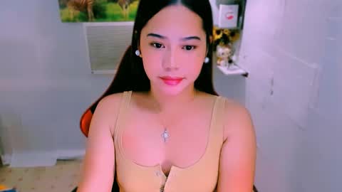 Nicole online show from 10.26.25