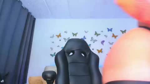 Snapshot of sweetisabella__ chatting on 01.17.25 Isabella online show from 01.17.25