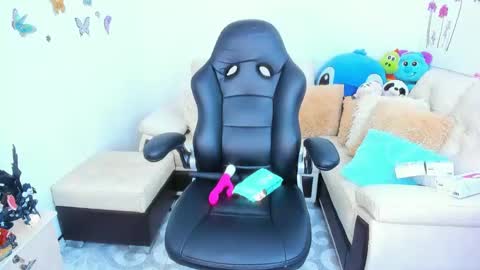 Snapshot of sweetisabella__ chatting on 02.08.25 Isabella online show from 02.08.25