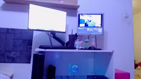 Snapshot of sweetjess022 chatting on 10.30.25 jessica online show from 10.30.25