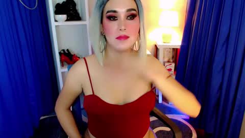 Snapshot of sweetladyapril chatting on 02.10.25 dessiree online show from 02.10.25