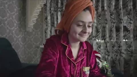 sweetliaison online show from 12.18.25