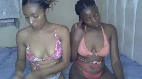 Snapshot of sweetlily_30 chatting on 11.13.25 sweetlily_30 online show from 11.13.25