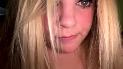 Lisa  online show from 11.06.25