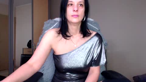 Snapshot of sweetlonglips_ chatting on 01.11.25 JenJenny online show from 01.11.25