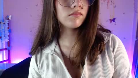 Sweetlu online show from 10.18.25