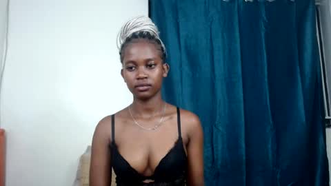 Snapshot of sweetlykaya chatting on 07.14.26 KAYA online show from 07.14.26
