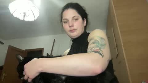 Snapshot of sweetmandyy chatting on 02.11.25 sweetmandyy online show from 02.11.25