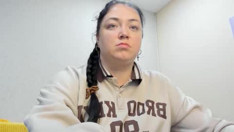 Snapshot of sweetmarylove chatting on 10.27.25 sweetmarylove online show from 10.27.25