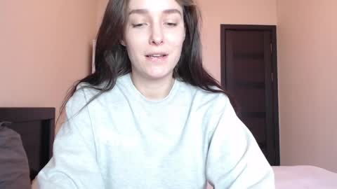 Mia online show from 04.04.26