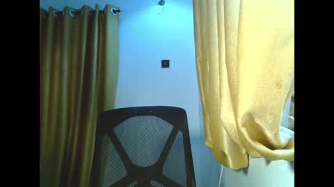 sweetmila9 online show from 04.11.26