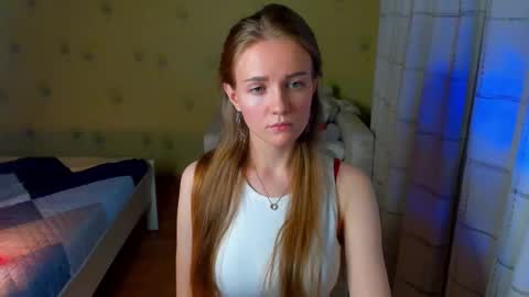 Snapshot of sweetmilkis chatting on 09.30.25 Swetmilkis online show from 09.30.25