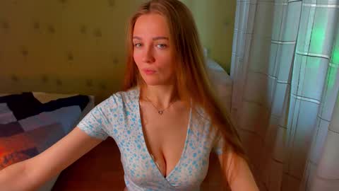 Snapshot of sweetmilkis chatting on 10.01.25 Swetmilkis online show from 10.01.25