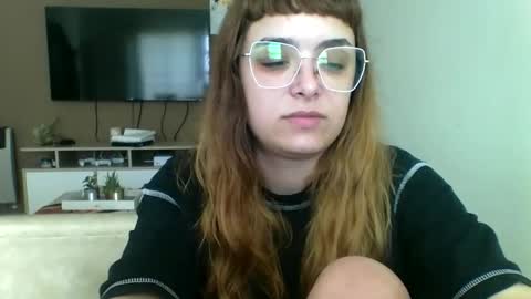 Snapshot of sweetmoonns2 chatting on 10.15.25 sweetmoonns2 online show from 10.15.25