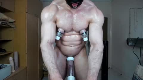 Snapshot of sweetmuscles_boy chatting on 06.24.26 Lorenzo online show from 06.24.26