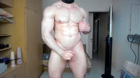 Snapshot of sweetmuscles_boy chatting on 07.07.26 Lorenzo online show from 07.07.26