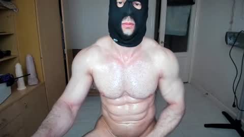 Snapshot of sweetmuscles_boy chatting on 07.08.26 Lorenzo online show from 07.08.26