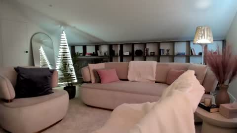 Nicole online show from 07.11.26