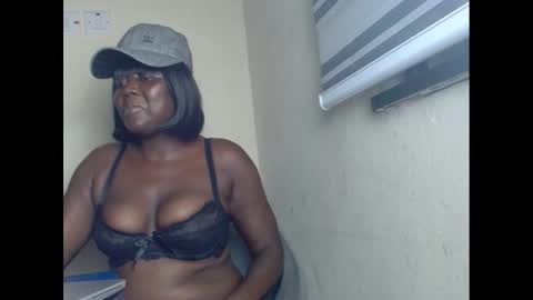 Snapshot of sweetnectarx chatting on 02.10.25 sweetnectarx online show from 02.10.25