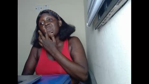 Snapshot of sweetnectarx chatting on 02.16.25 sweetnectarx online show from 02.16.25