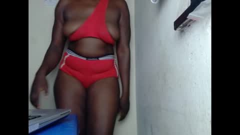 Snapshot of sweetnectarx chatting on 02.26.25 sweetnectarx online show from 02.26.25