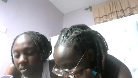 Snapshot of sweetnovah chatting on 06.11.26 Novah girlie online show from 06.11.26