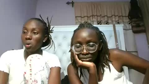 Snapshot of sweetnovah chatting on 06.13.26 Novah girlie online show from 06.13.26