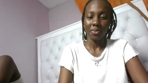 Snapshot of sweetnovah chatting on 06.23.26 Novah girlie online show from 06.23.26