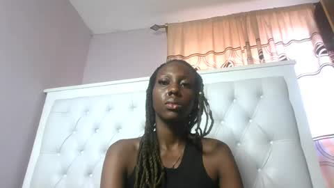 Snapshot of sweetnovah chatting on 07.06.26 Novah girlie online show from 07.06.26