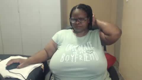 sweetnoziexxx online show from 10.25.25