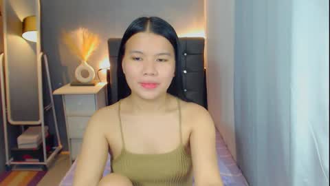Snapshot of sweetnwildts chatting on 04.23.26 Ghena online show from 04.23.26