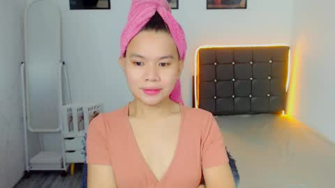 Snapshot of sweetnwildts chatting on 05.30.26 Ghena online show from 05.30.26