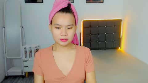 Snapshot of sweetnwildts chatting on 05.31.26 Ghena online show from 05.31.26