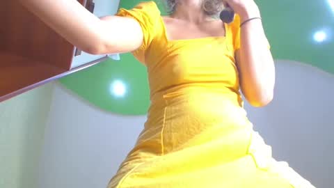 Snapshot of sweetpairfun chatting on 09.22.25 Veronica and Alex online show from 09.22.25