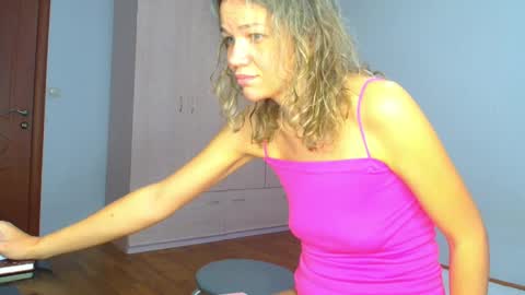 Snapshot of sweetpairfun chatting on 10.14.25 Veronica and Alex online show from 10.14.25