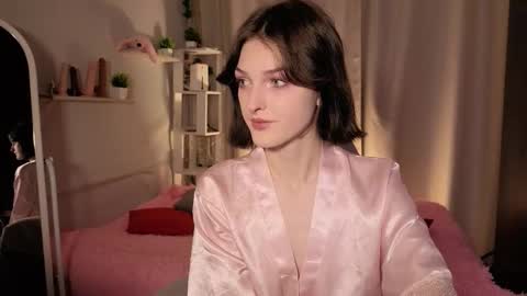 Snapshot of sweetparadox chatting on 10.05.25 Anya online show from 10.05.25