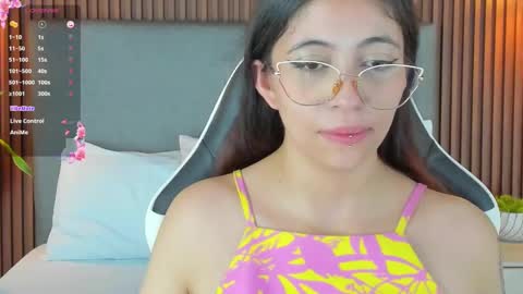 sweetpeach_20 online show from 01.02.25