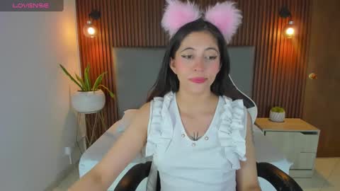 sweetpeach_20 online show from 01.03.25