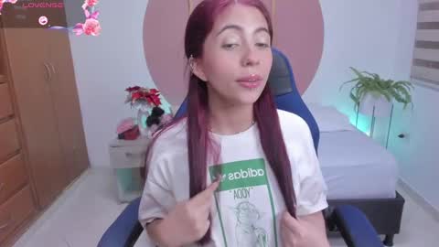 sweetpeach_20 online show from 02.08.25