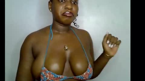 Snapshot of sweetpetitgirl chatting on 02.09.26 LILY BRANDY online show from 02.09.26