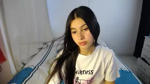 Snapshot of sweetpink1_ chatting on 10.19.25 Caro Lily online show from 10.19.25